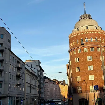 Executive Studio, Metro 150m, Easy Access Helsinki