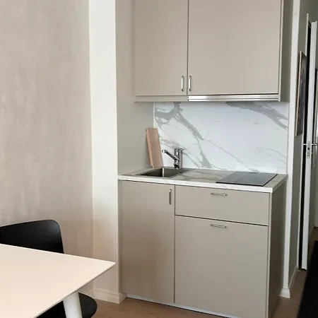 Executive Studio, Metro 150m, Easy Access Helsinki